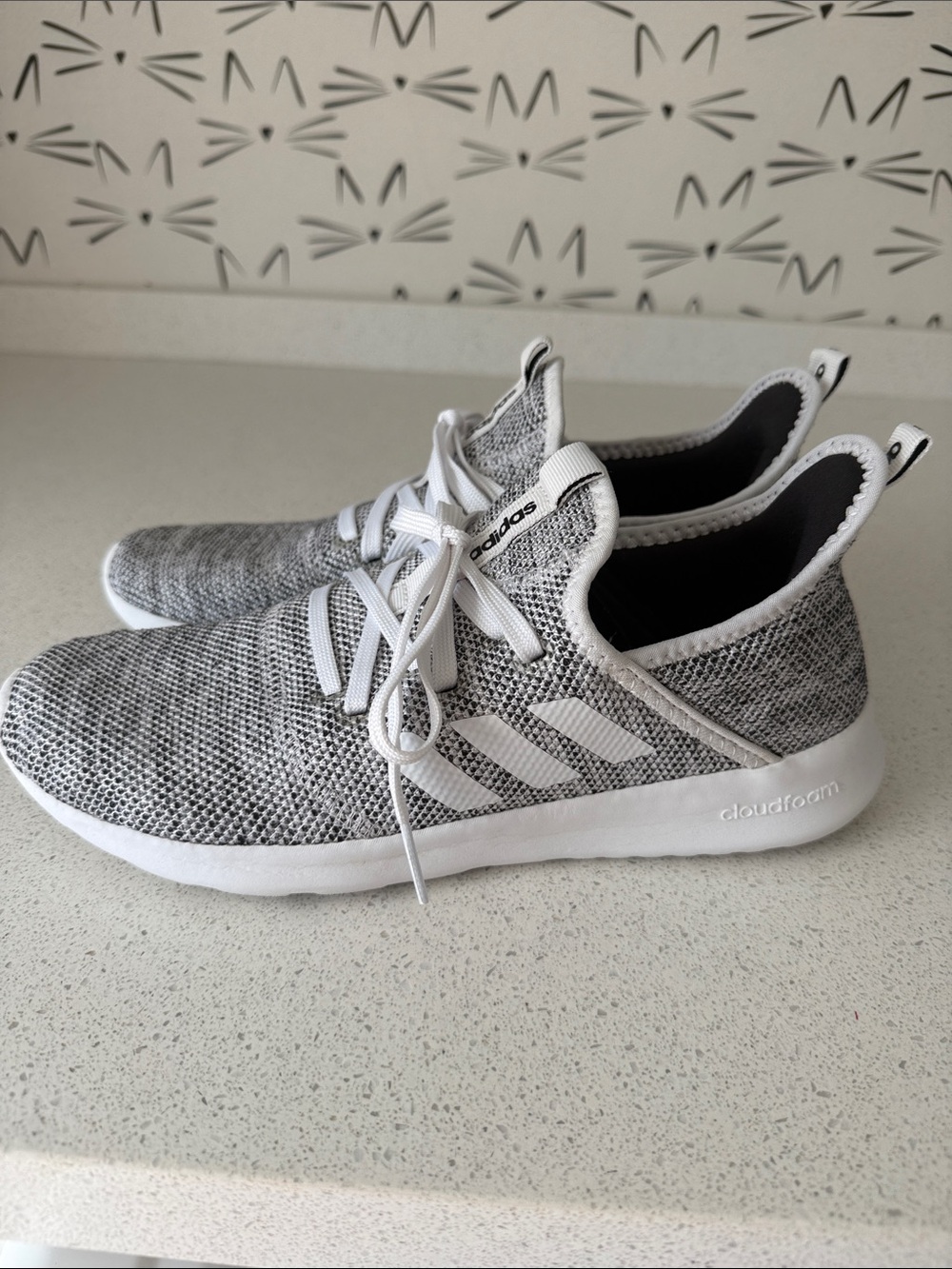 Adidas Cloudfoam size 8 - Picture 2 of 8